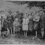 Almabtrieb, Seppi hinten Mitte, Richard rechts